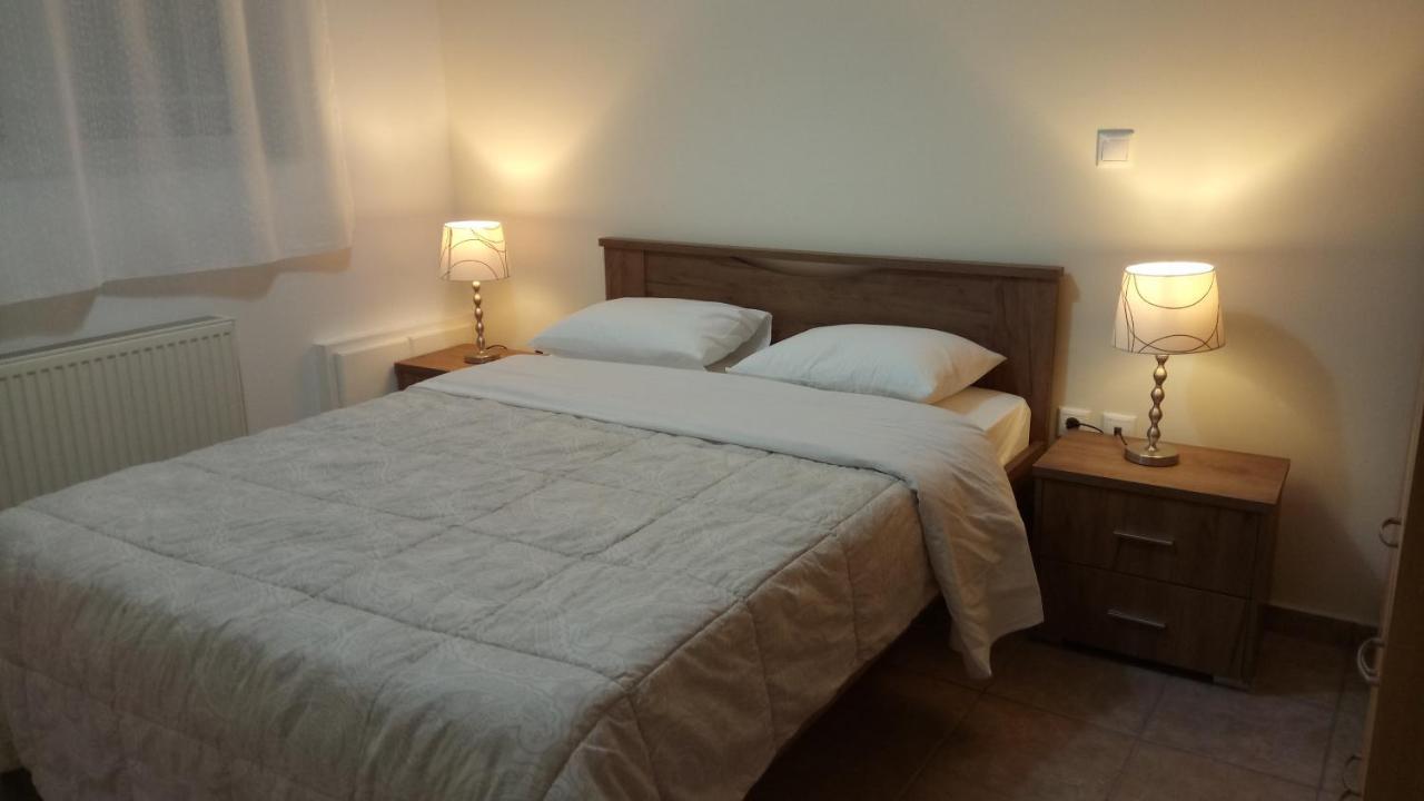 Overnight Athens Airport And Raphina Port Apartment Artemida  Bagian luar foto